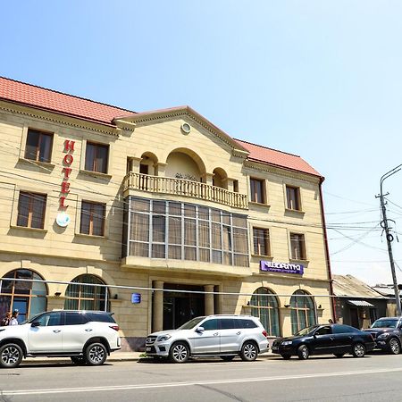 Sd Hotel Erevan Esterno foto